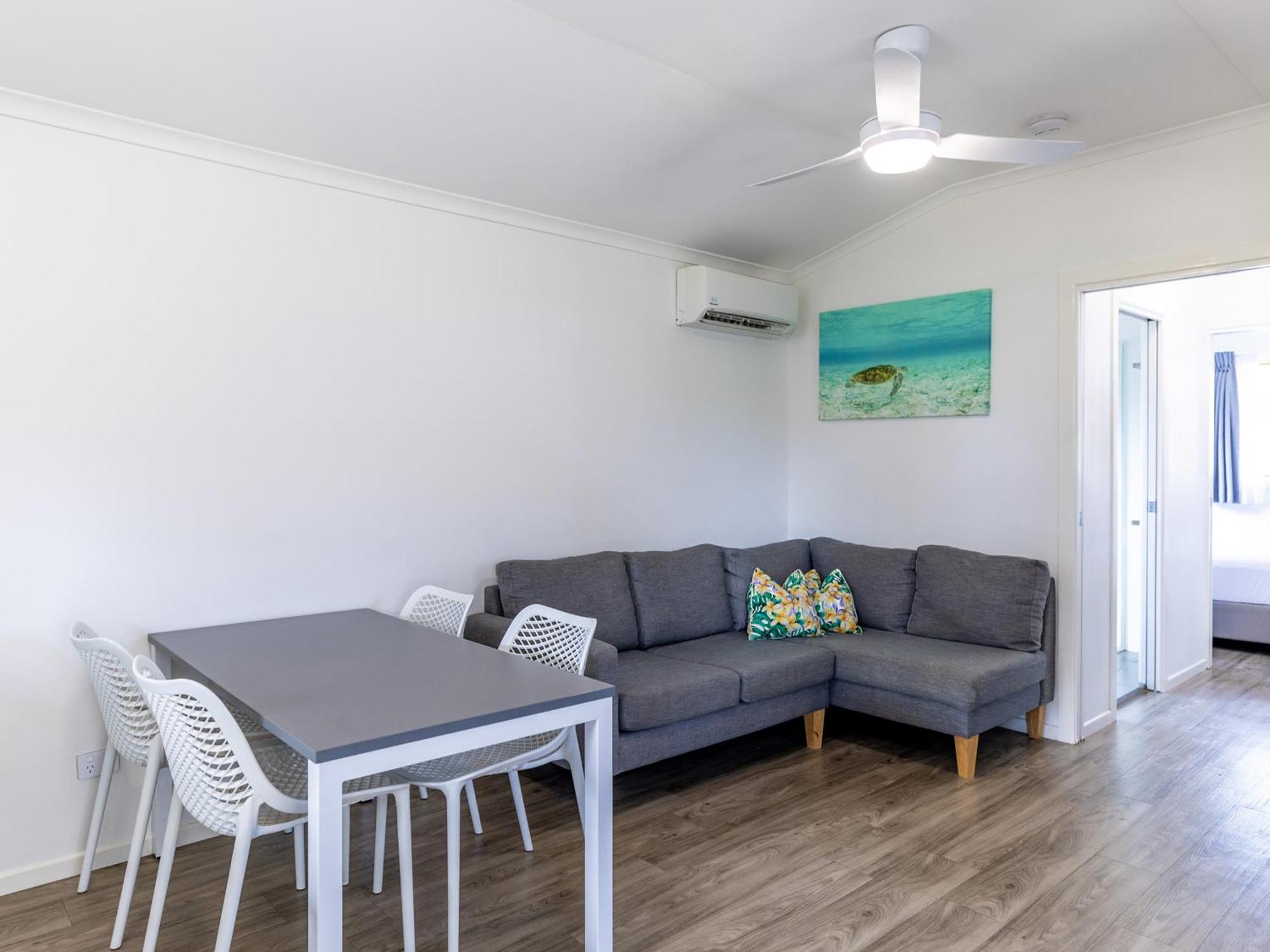 Nrma Blue Dolphin Yamba Holiday Resort Oda fotoğraf